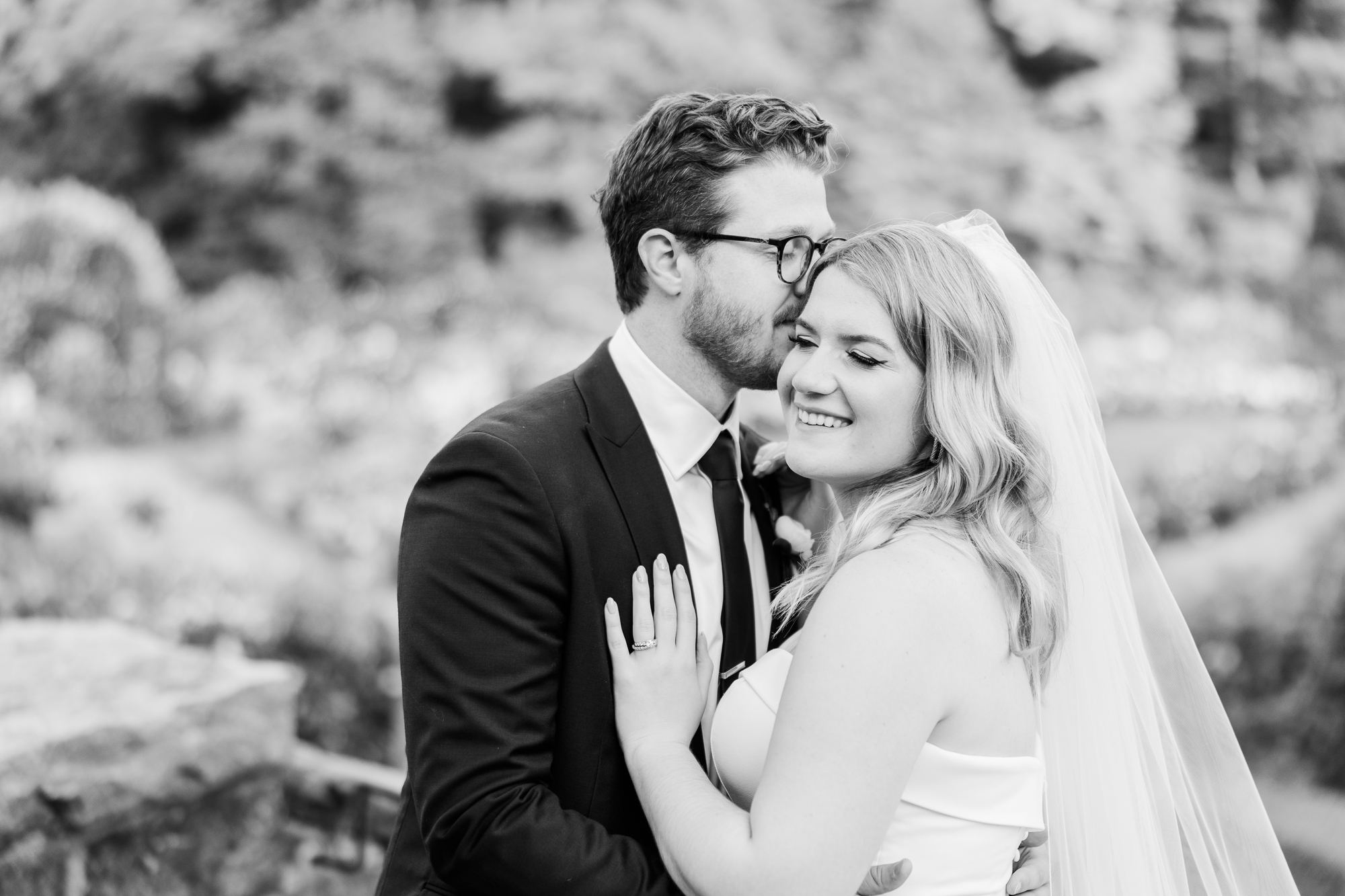 Emergency Kit Ideas For Wedding Photographers